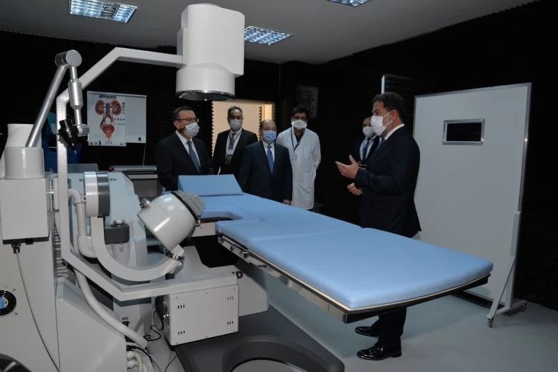 BUÜ Hastanesi’ne modern taş kırma cihazı
