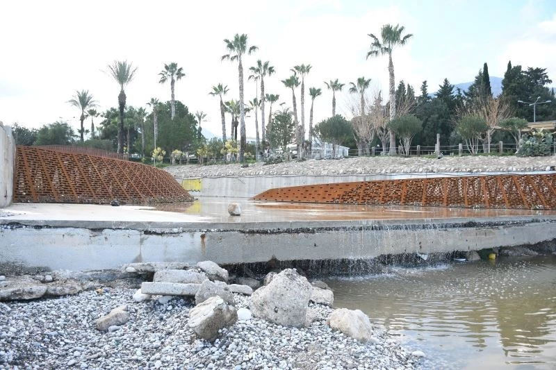 Atık tutucu sistemi 2 ayda 4,5 ton atık topladı
