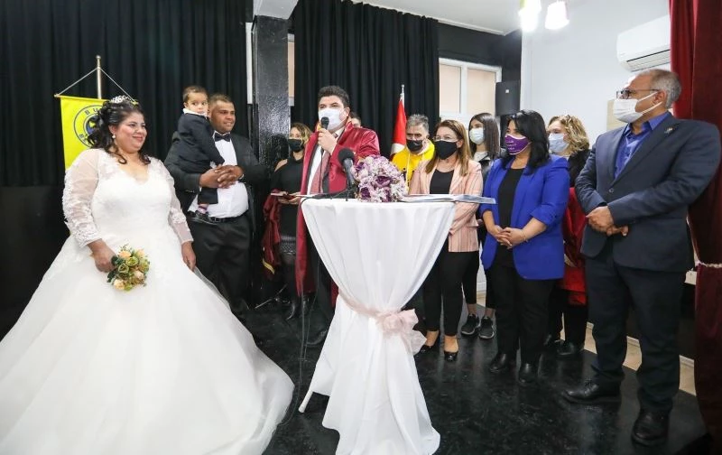 Romanların nikah mutluluğu
