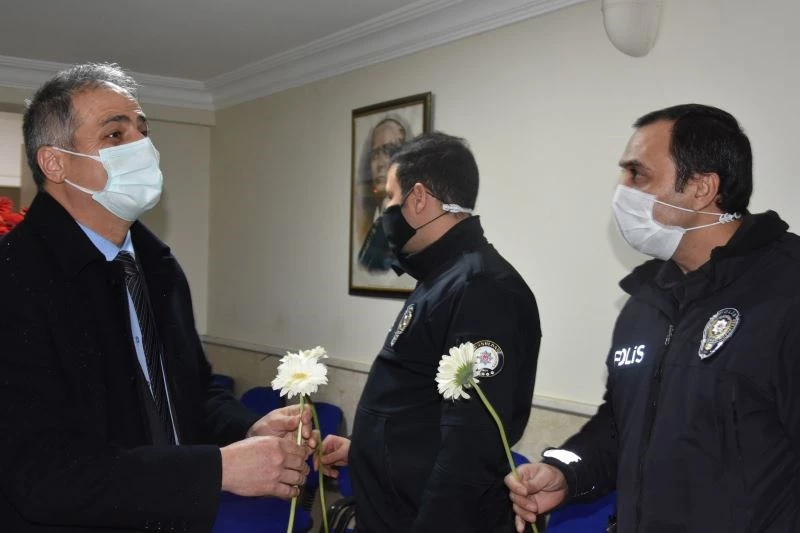 AK Parti’den, Emniyet teşkilatına kutlama
