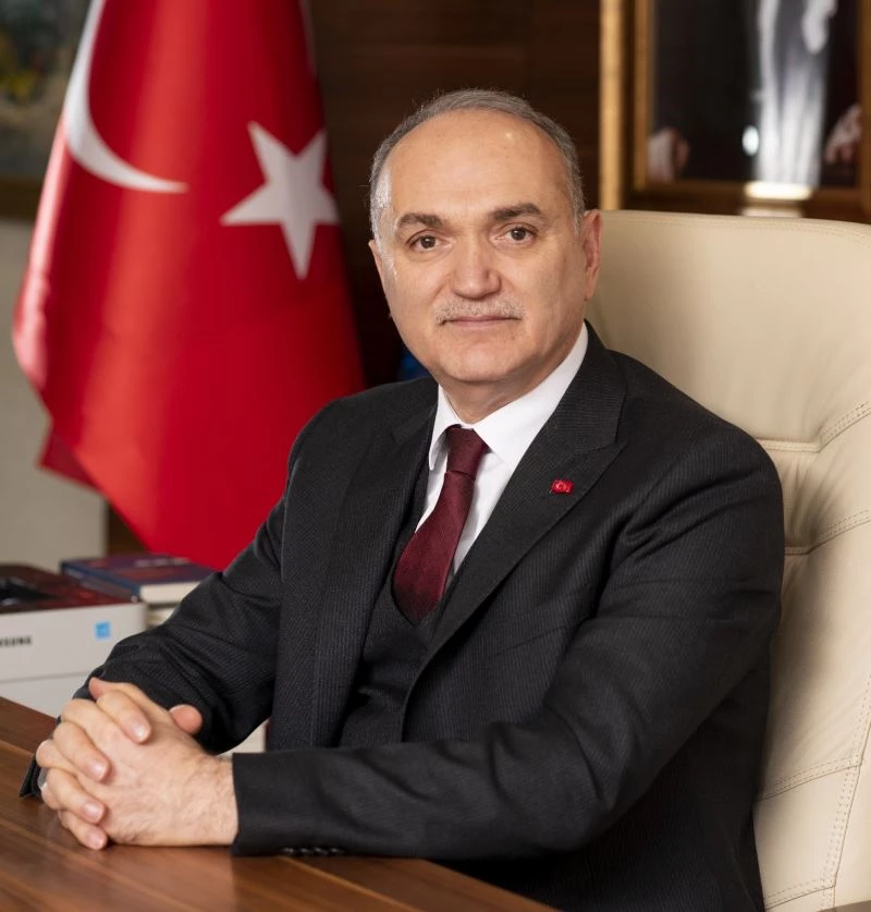 Başkan Özlü “Polisimiz takdire şayandır”
