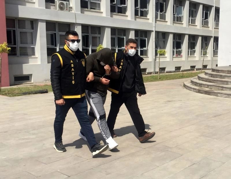 Polis kapkaç zanlısını internetten cep telefonlarını satışa koyarak yakaladı
