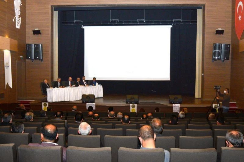 Belediye Başkanı Ekicioğlu, meslek örgütlerini bilgilendiriyor
