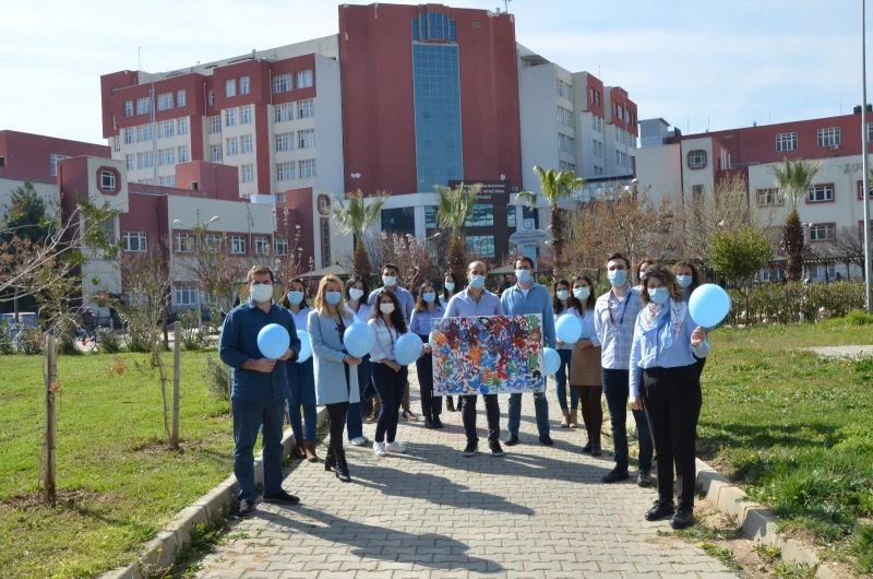 ADÜ Tıp Fakültesi Çocuk ve Ergen Ruh Sağlığı Hastalıkları Ana Bilim Dalı Başkanı Aksu otizm hakkında bilgi verdi
