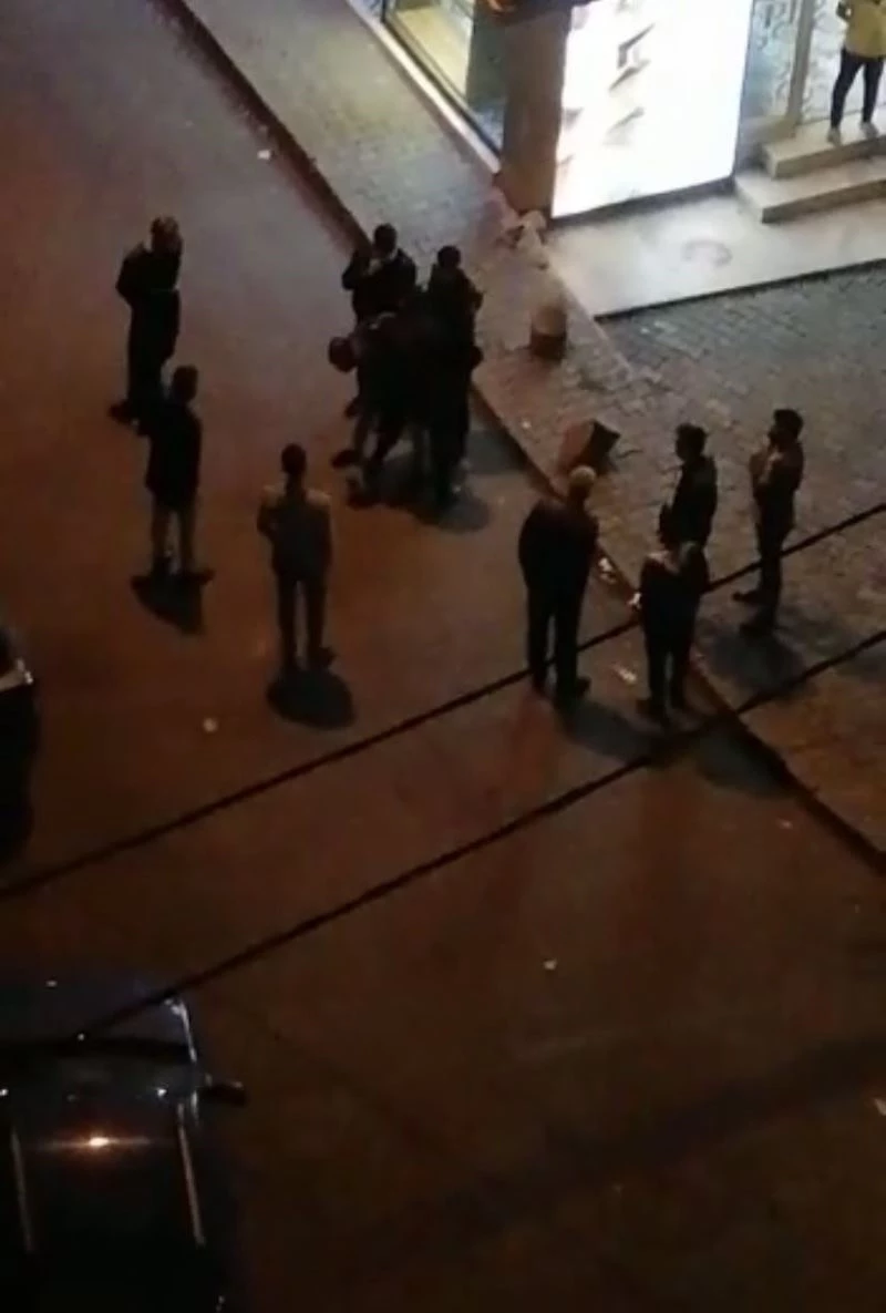 (Özel) Esenler’de bekçilere zorluk çıkaran şahıs gözaltına alındı
