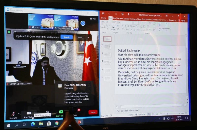 Rektör Aldemir, Ergenlik ve Gençlik Araştırma Kongresi açılışında konuştu
