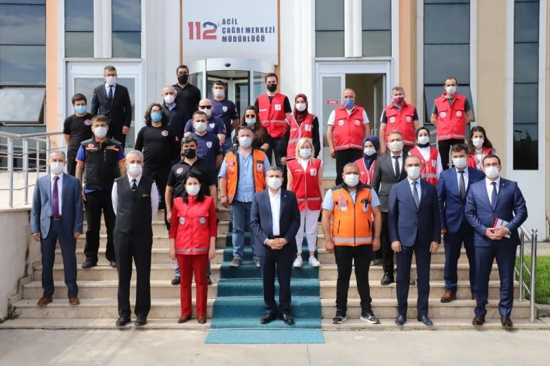 Vefa destek grubu acil ihtiyaçlar için görev başında
