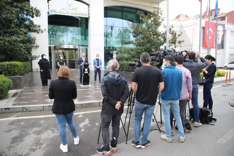 AK Parti İstanbul İl Başkan Yardımcısı Altunay, İBB’ye kayıp atları sordu
