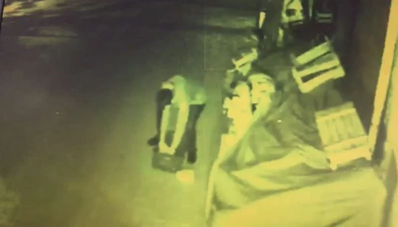 Sebze ve meyveleri seçerek çaldı
