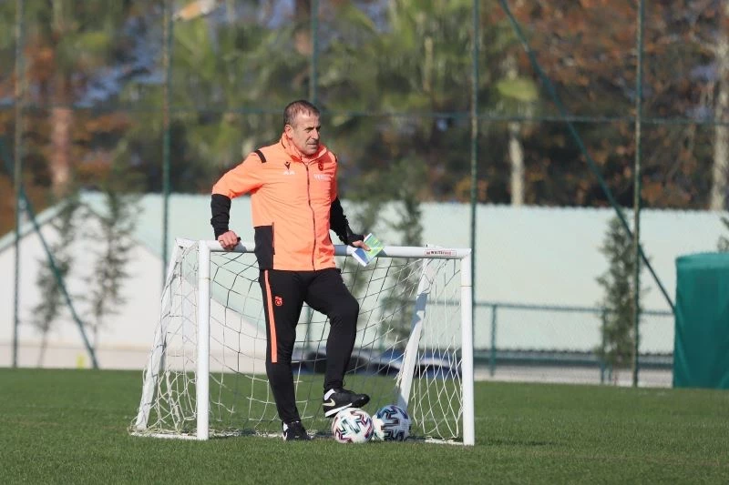 Abdullah Avcı, sezonu yenilgisiz tamamlamayı hedefliyor
