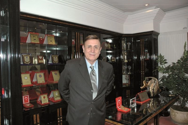 Öncü Sanayici M. Naci Topçuoğlu anılıyor
