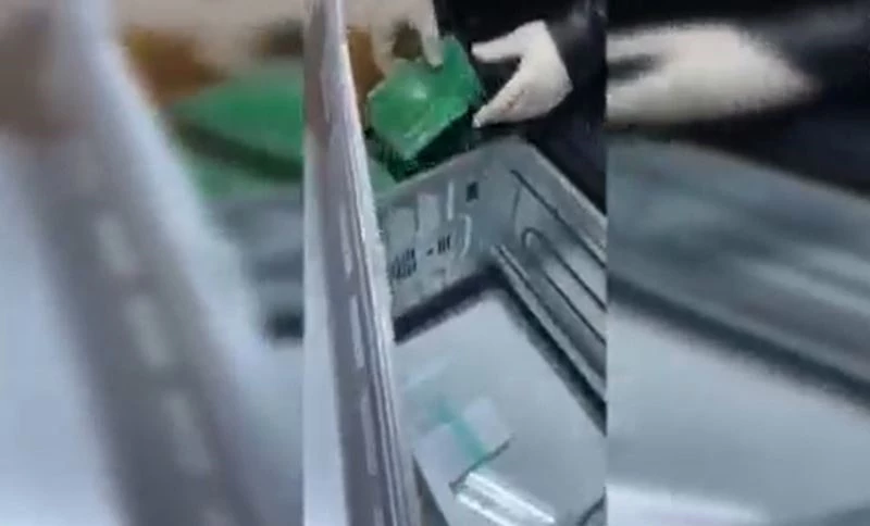 Mikrodalga fırın içerisinde 5 kilo eroin ele geçirildi
