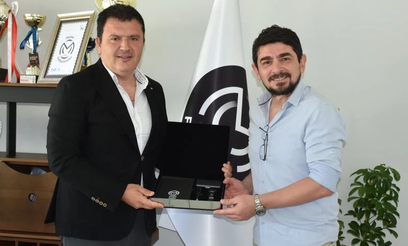 Manisa FK, Taner Savut’la yollarını ayırdı
