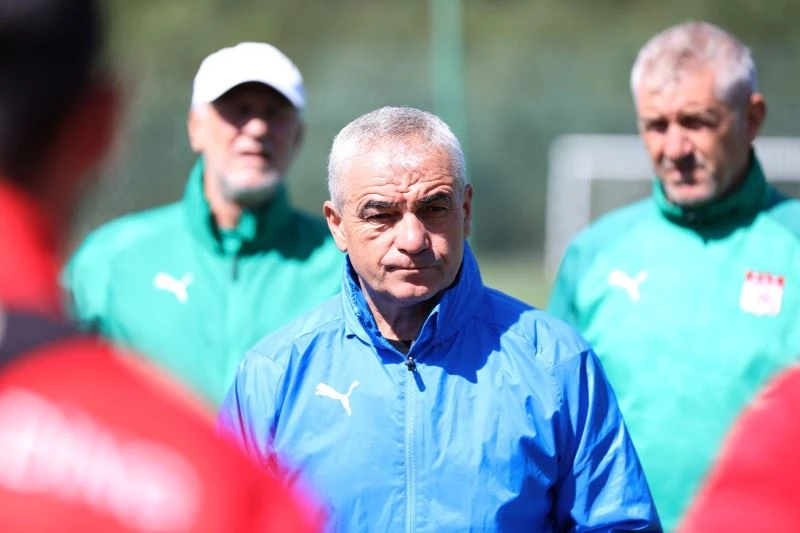 Rıza Çalımbay’ın Fenerbahçe’ye şansı tutmuyor
