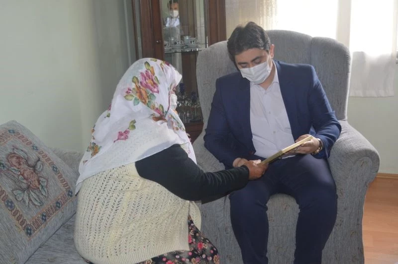 Kaymakam Çiğdem, Anneler Günü’nde şehit annelerini unutmadı
