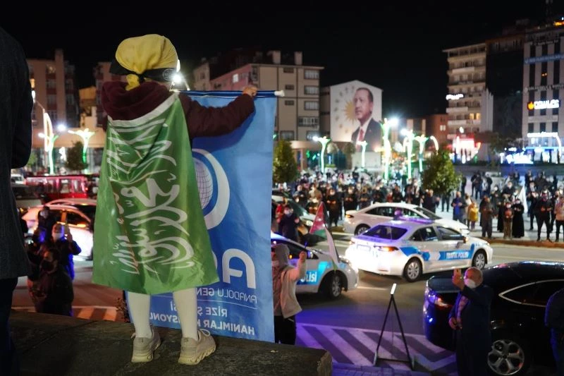Rize’de vatandaşlar İsrail zulmünü kınadı
