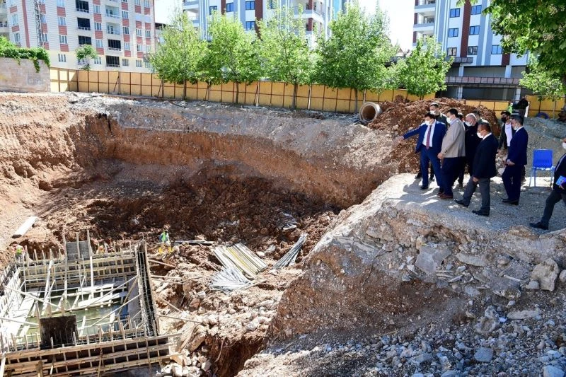 Kernek Meydanında yeşil alan 6’dan 16 bin metrekareye yükselecek
