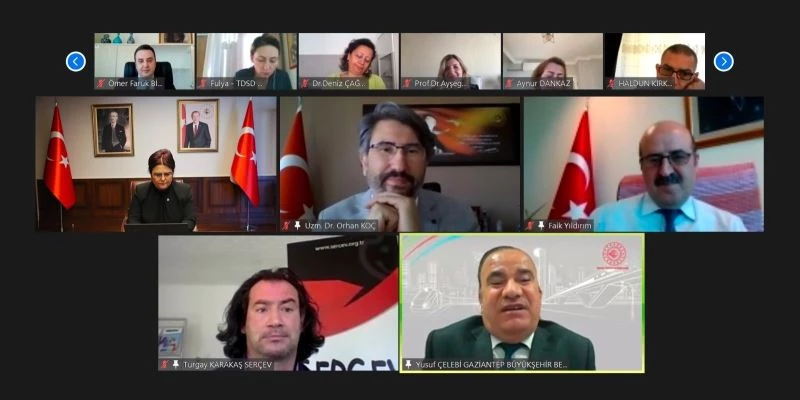 Bakan Yanık, çeşitli alanlarda başarılar kazanmış engelliler ve engellilik alanında çalışan STK’larla buluştu
