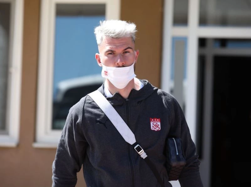 Robin Yalçın cezalı duruma düştü!
