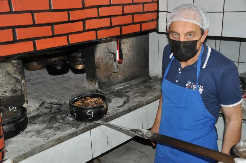 Ramazan arifesine özel meşhur Simav güveci
