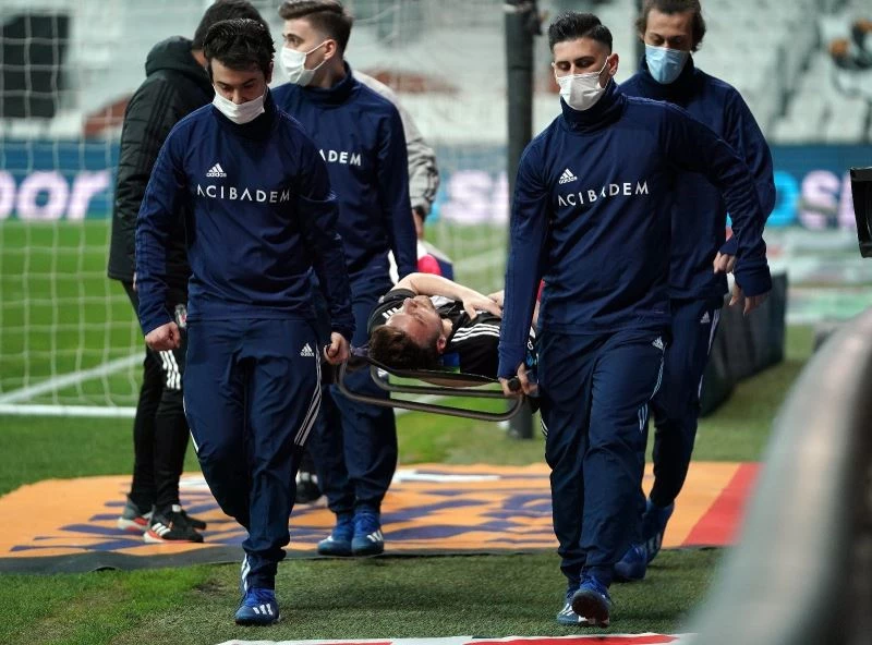 Adem Ljajic’in omzu çıktı
