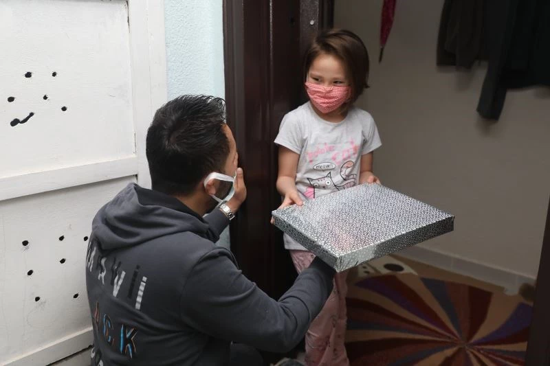 Başkan Yıldızkaya’dan ‘Bil Kazan’ yarışmasına katılan çocuklara bayram hediyesi
