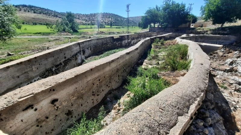Mardin’in önemli akarsuyu kurudu
