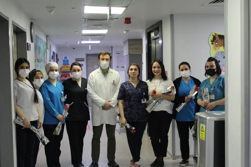 Hemşireleri bu anlamlı günlerinde unutmadılar
