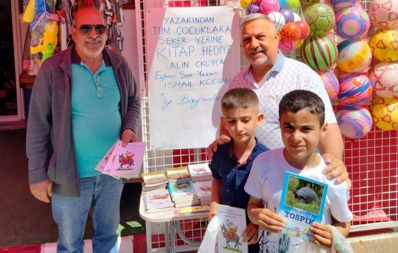 Salihlili yazardan çocuklara bayram hediyesi
