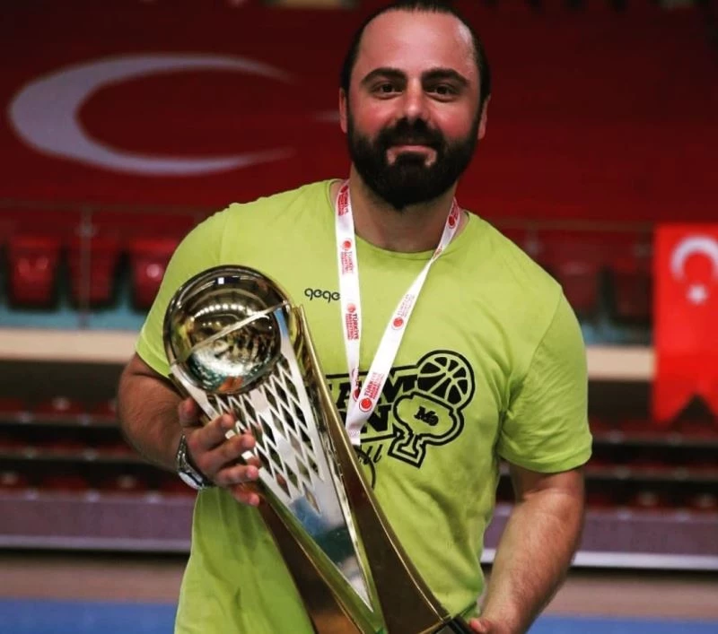 Şampiyonların masörü
