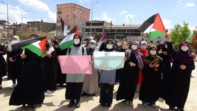 Yüksekovalılar Mescid-i Aksa için tek yürek oldu
