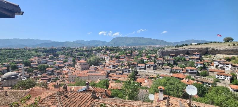 Osmanlı kenti Safranbolu tam kapanmada bayramı kuş cıvıltılarıyla geçiriyor
