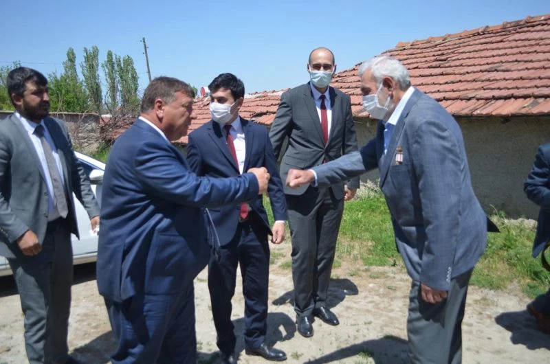 Alp ve Başoğlu’ndan Bayram Ziyareti
