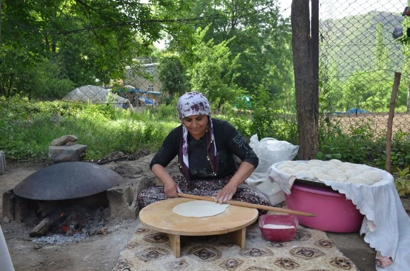 Şırnaklılar bayram geleneklerini sürdürüyor
