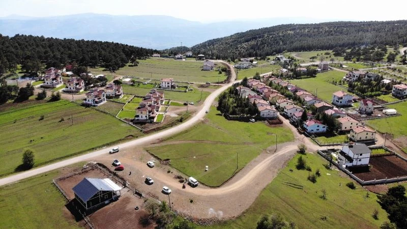 Tam kapanmada bayramı yaylada geçirdiler
