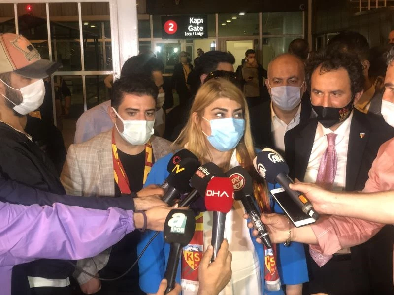 Berna Gözbaşı: “Gelecek sezon daha iyi bir Kayserispor görmeyi umut ediyorum”
