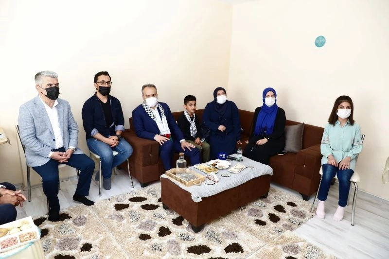 Bursa’dan zulme uğrayan Filistin’e güçlü destek
