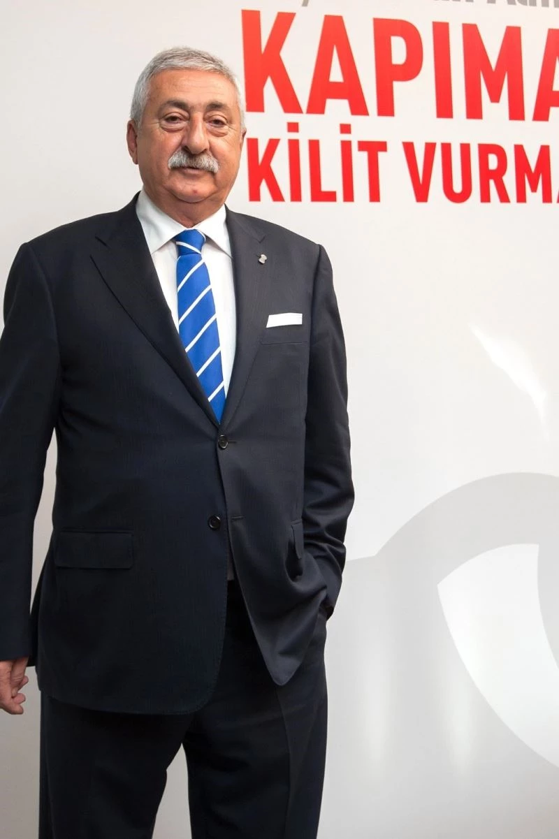 Palandöken: “Pazartesi tüm işletmeler açılmalı”
