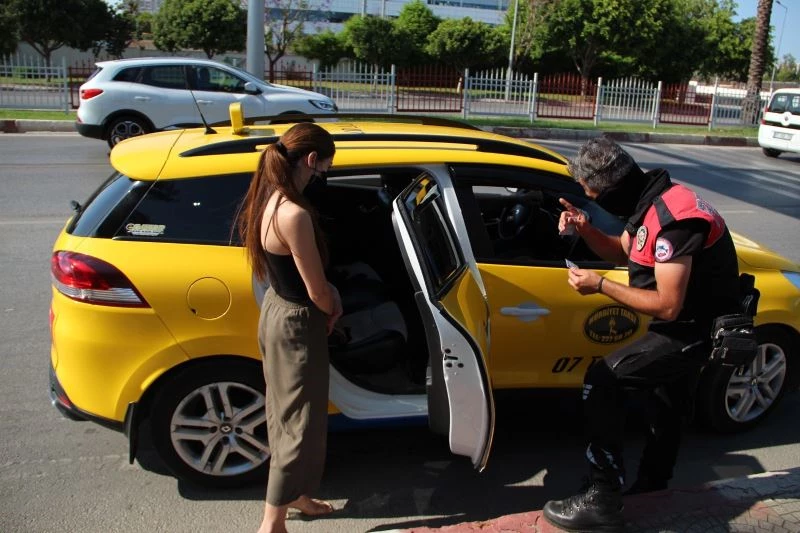 Genç kızın izin belgesiz ticari taksiyle yolculuğu pahalıya maloldu
