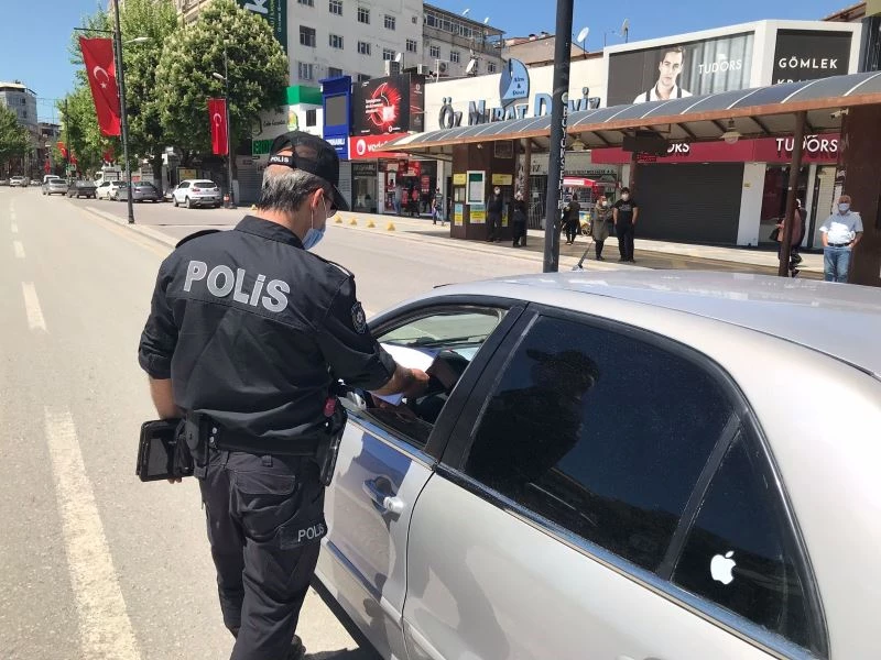 Bayramda dışarı çıkanlara ceza yazıldı
