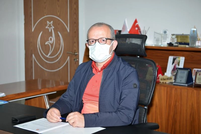 Dr. Ünal Hülür: “Tüm dünyanın sağlığına kavuşmasındaki kilit, sağlık çalışanları hemşirelerdir”
