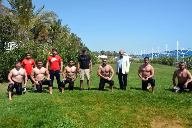 Başkan Sözen, güreş takımıyla bir araya geldi
