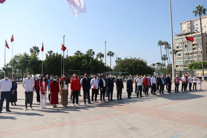 Mersin’de 19 Mayıs sade bir törenle kutlandı
