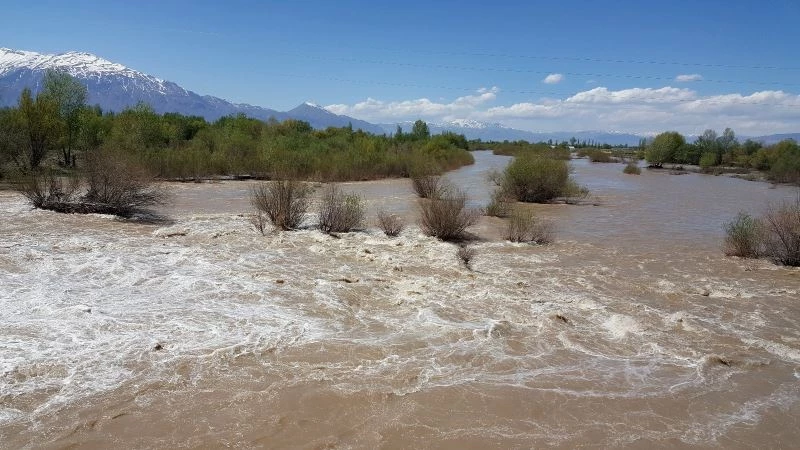 (Özel) Eriyen kar suları Doğu’daki nehirlerin debisini yükseltti

