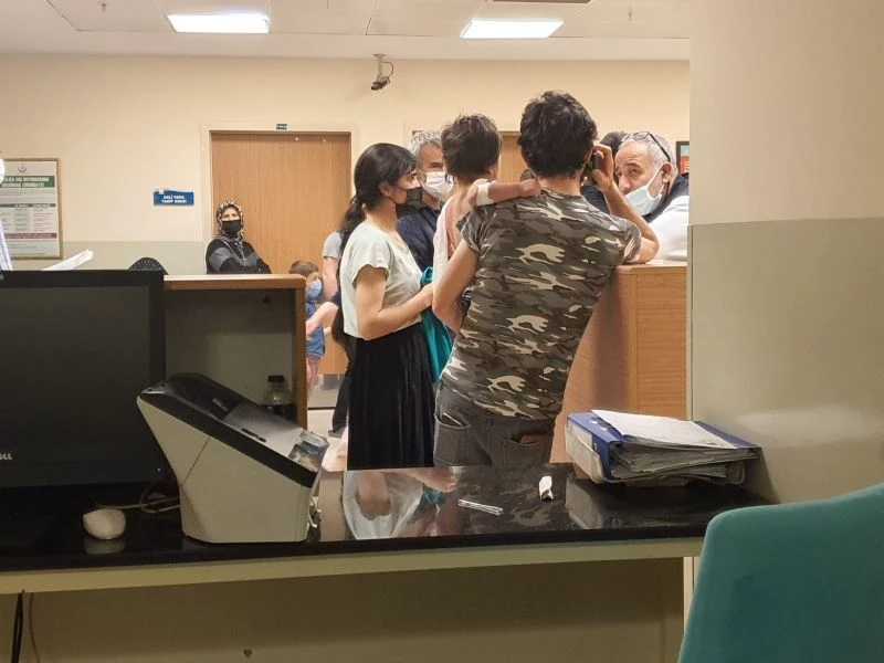 Üzerine kaynar su dökülen çocuk yaralandı
