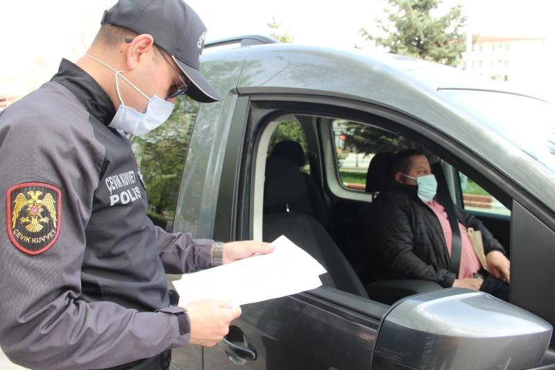 Kapanmanın 4. gününde Afyonkarahisar’da denetimler aralıksız sürüyor
