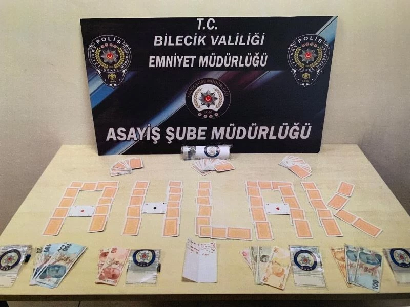 Bilecik’te kumar baskınında 5 şahsa 6 bin 680 TL ceza kesildi
