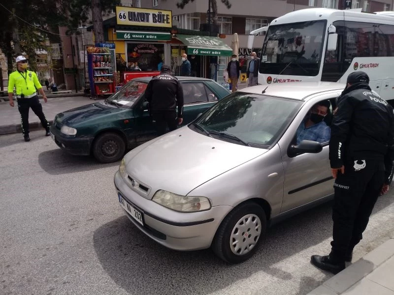 Yozgat’ta tam kapanmada kurallara uymayan 301 kişiye 323 bin 167 lira ceza yazıldı
