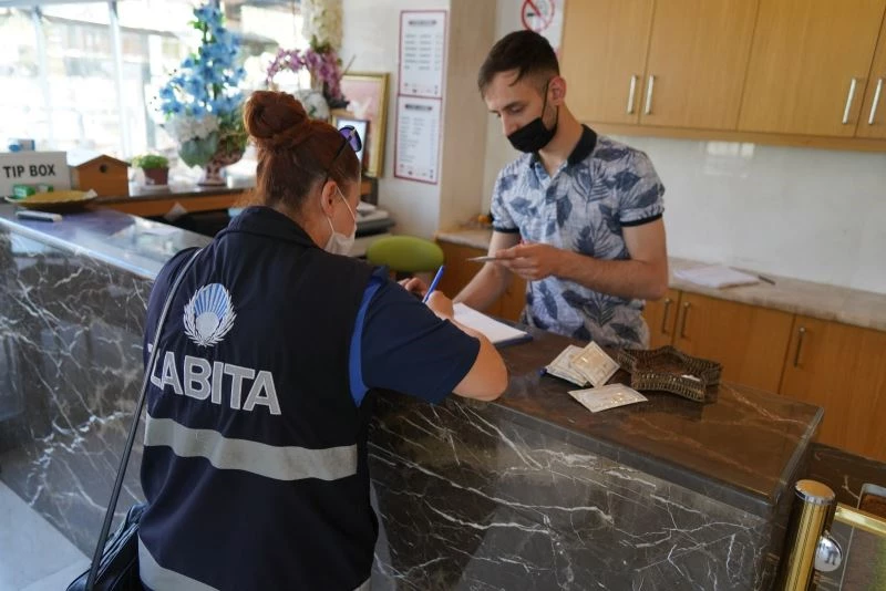 Diyarbakır’da zabıta ekipleri tatlıcıları denetledi
