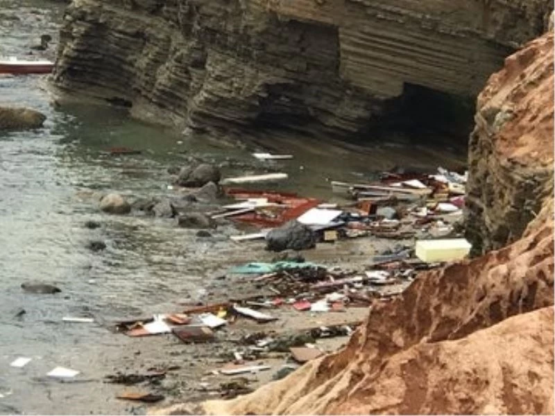 California açıklarında alabora olan teknede 3 kişi öldü
